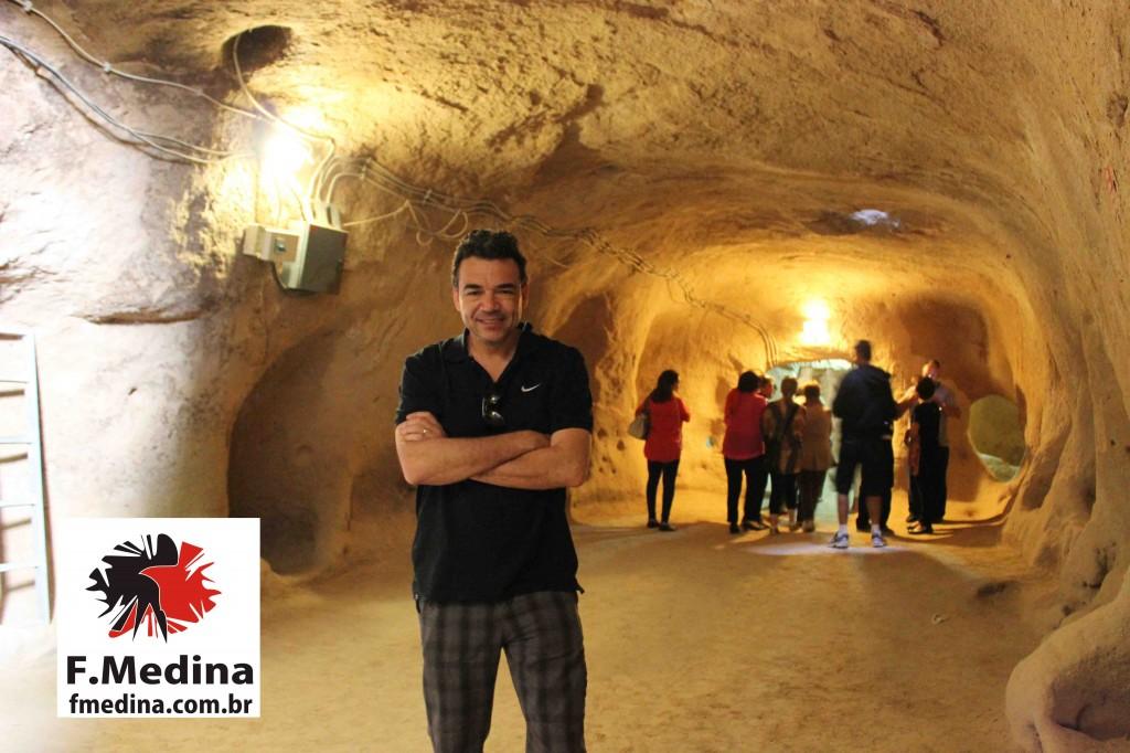 2013 - Turquia - FMedina na Cidade Subterranea de Saratl - 1