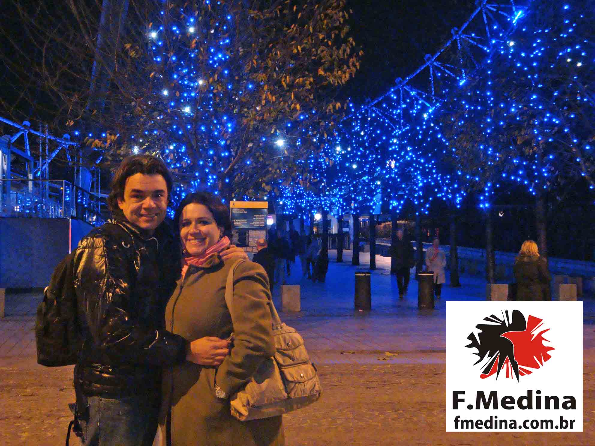 2010 - Inglaterra - FMedina e Carol em Londres na Big Eye 1 - Natal