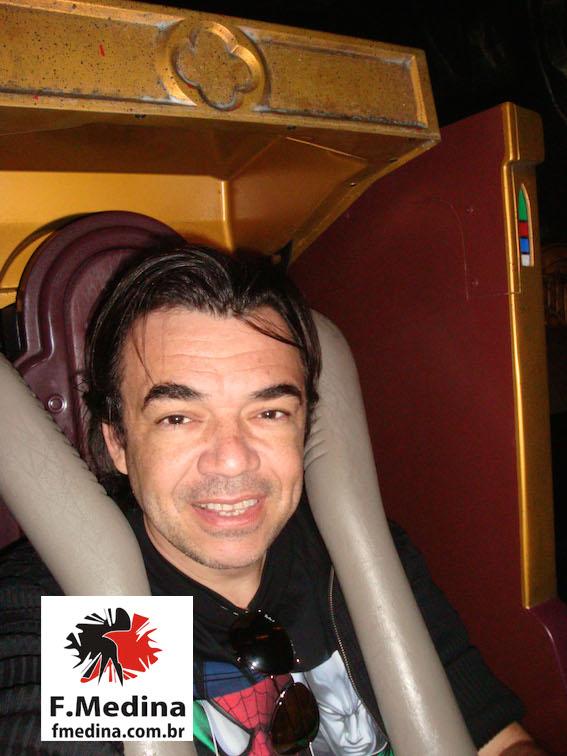 2011 - Orlando - FMedina no Parque Harry Portter - Montanha Russa Castelo HP