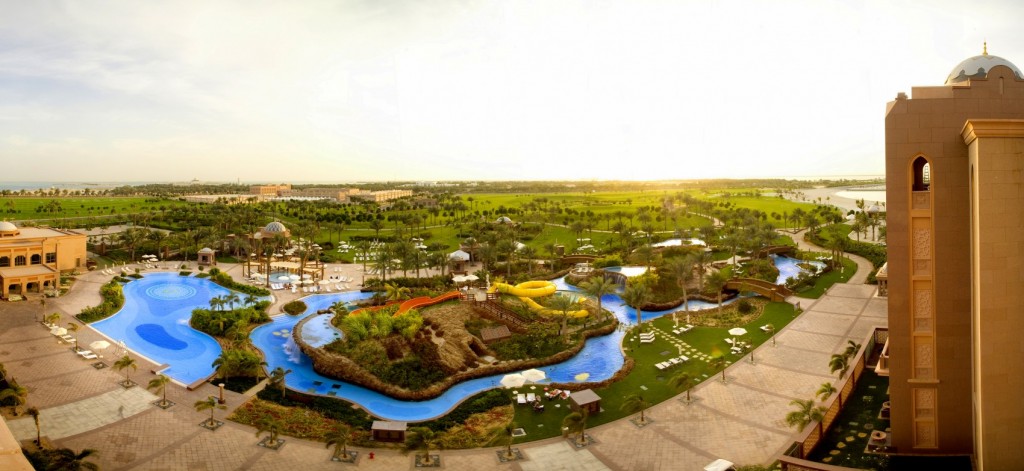 13-Emirates-Palace-Piscina