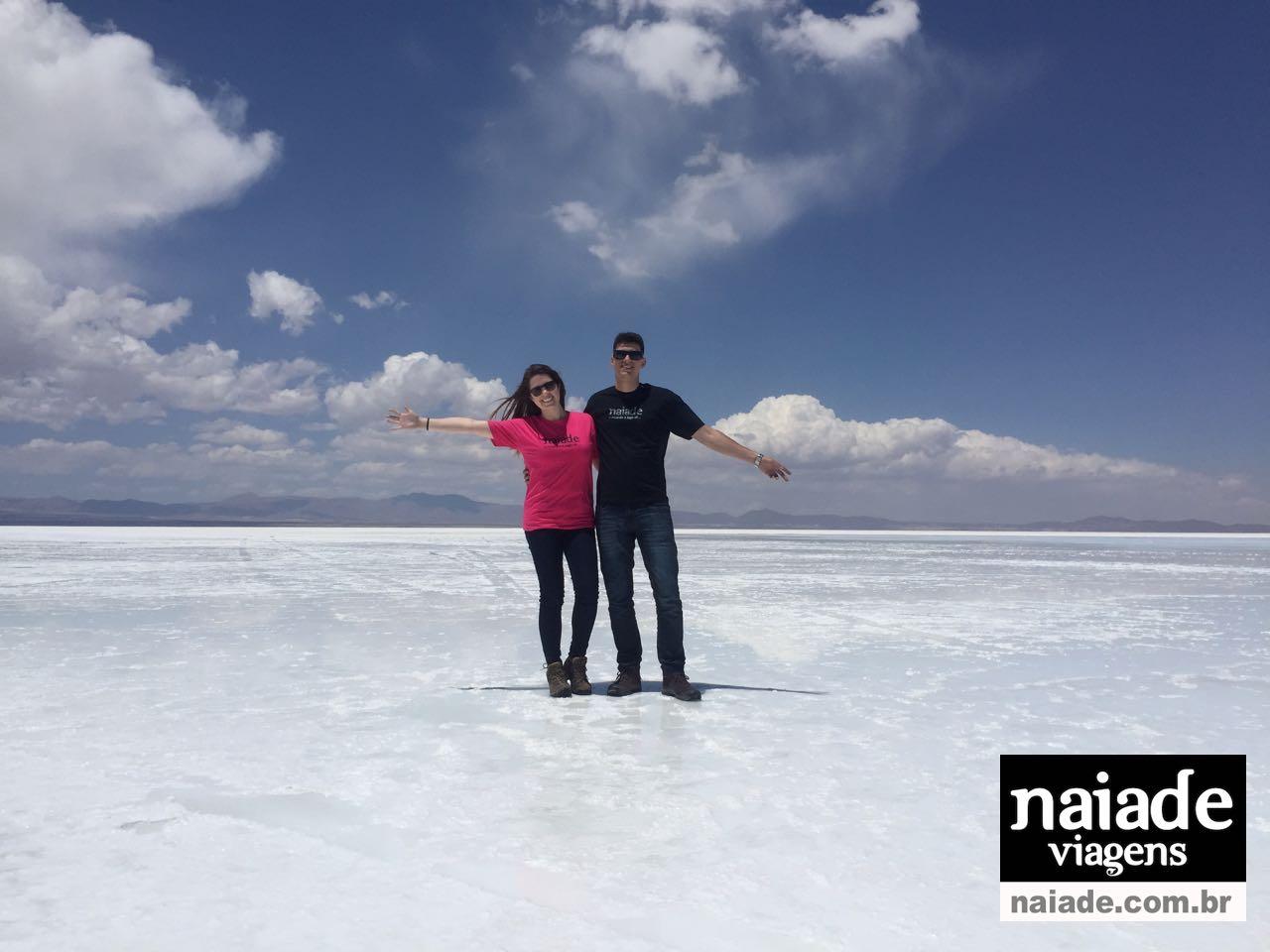 O atributo alt desta imagem está vazio. O nome do arquivo é 2017-Bolivia-Bruno-e-Jessica-de-Naiade-Salar-de-Uyuni-01.jpeg